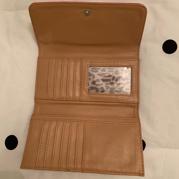 Red Guess Wallet - Picture 3 of 4